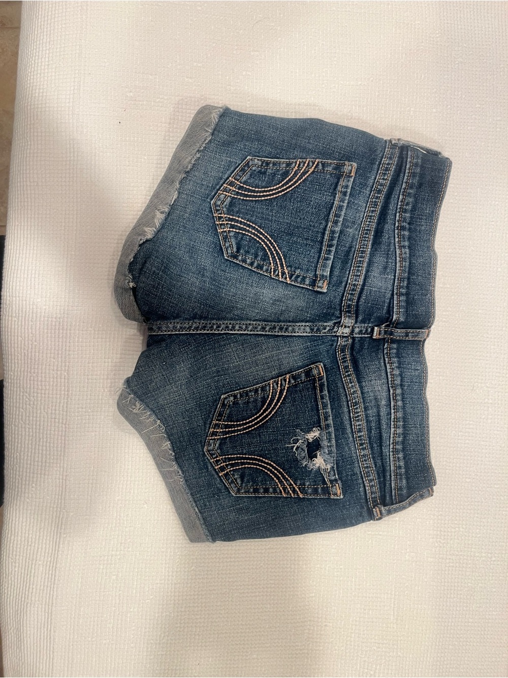 Hollister Dark Blue Distressed Denim Low Rise Short Short SZ 0/24 - Picture 3 of 4